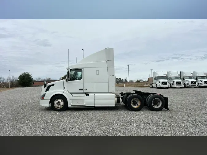 2016 Volvo VNL 740