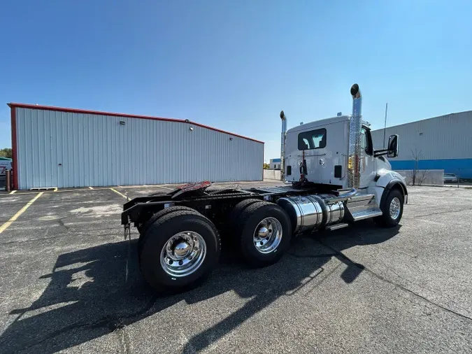 2026 Kenworth T88027bc42fa8512d6fd9a6dc23b298117fb