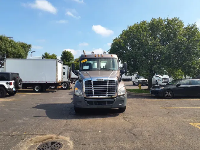 2015 FREIGHTLINER/MERCEDES CASCADIA 125