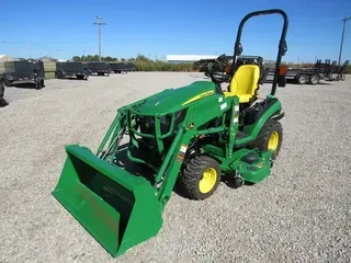 2016 John Deere 1025R