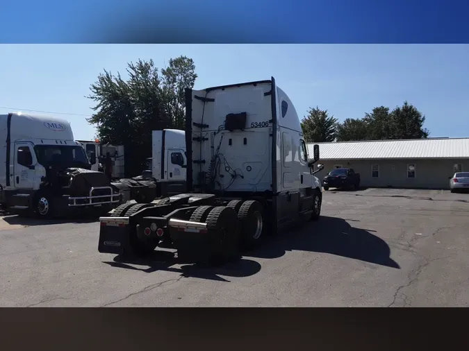 2022 Freightliner Cascadia 126