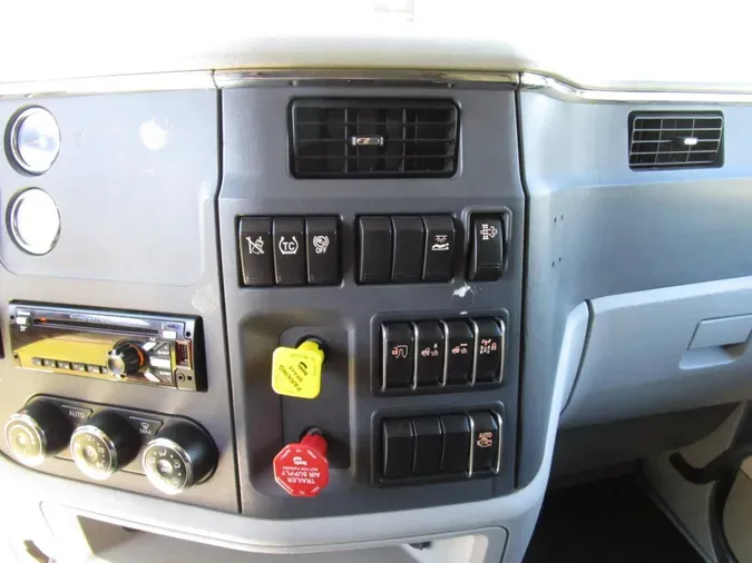 2021 Peterbilt 57927c2c84c956977f35a24fc9fa4c2d162