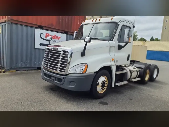 2019 FREIGHTLINER/MERCEDES CASCADIA 12527c8d74c26482c37ffd802d779ebf06f