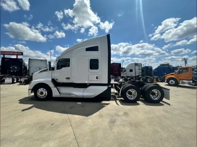 2025 Kenworth T680