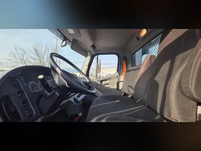 2020 FREIGHTLINER/MERCEDES M2 106