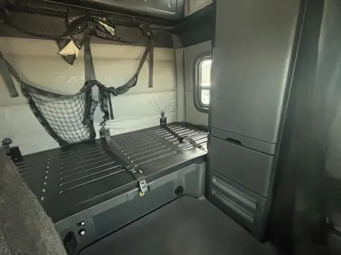 2021 Freightliner New Cascadia 126