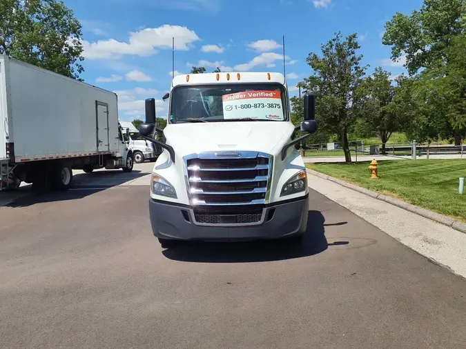 2020 FREIGHTLINER NEW CASCADIA 116
