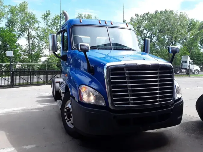 2020 FREIGHTLINER/MERCEDES CASCADIA 12527ceee3382c77b7af99b1a175aa4f427