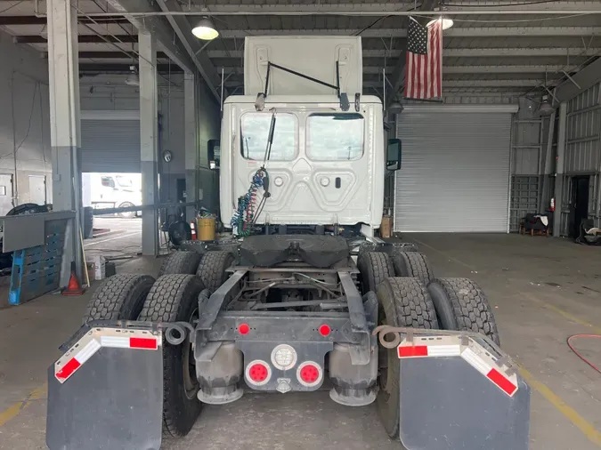 2019 FREIGHTLINER/MERCEDES CASCADIA 125