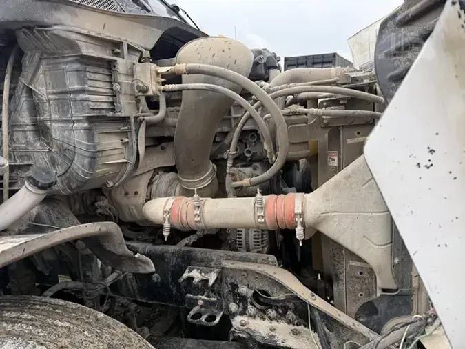 2016 FREIGHTLINER CASCADIA 113