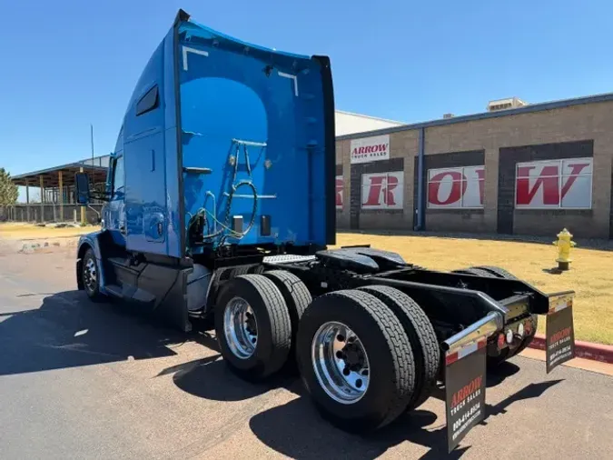 2023 KENWORTH T68027d74ba9acef8510dd7df1200a6c9afd