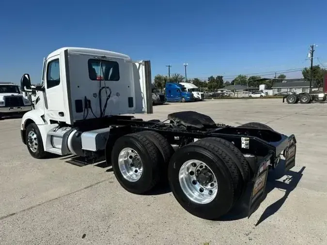 2023 Peterbilt 579
