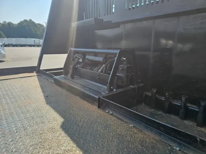 2020 FREIGHTLINER M2 106