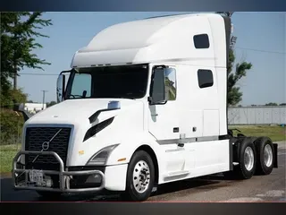 2019 VOLVO VNL64T760