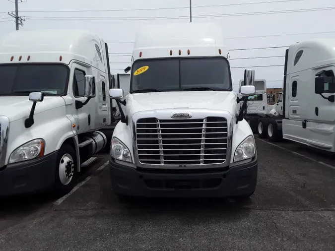 2019 FREIGHTLINER/MERCEDES CASCADIA 125