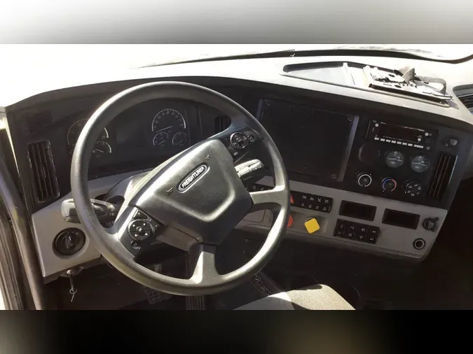 2020 Freightliner Cascadia 126