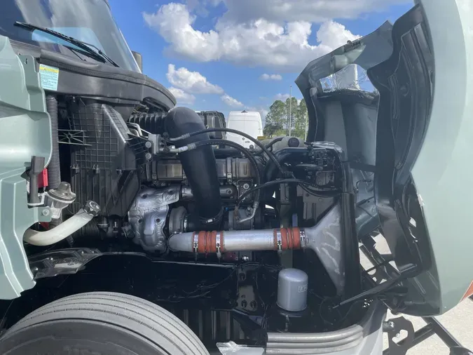 2020 Freightliner Cascadia 126