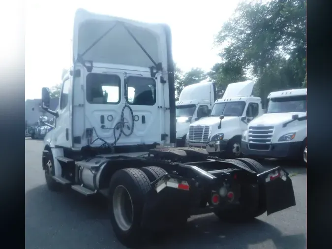 2019 FREIGHTLINER NEW CASCADIA 126