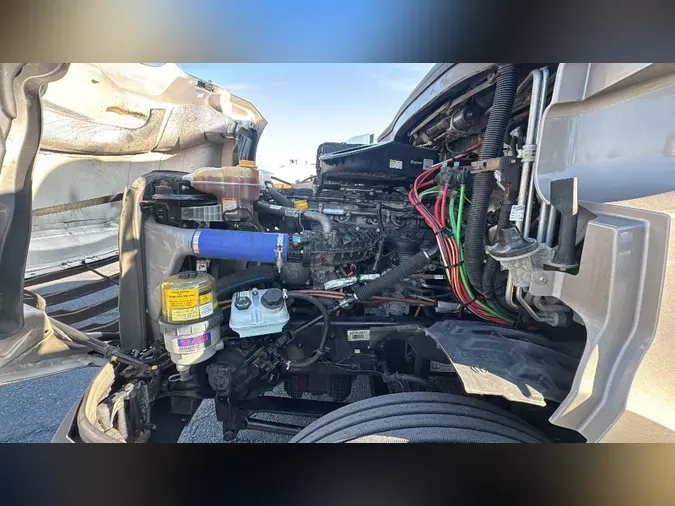 2023 Freightliner Cascadia 126
