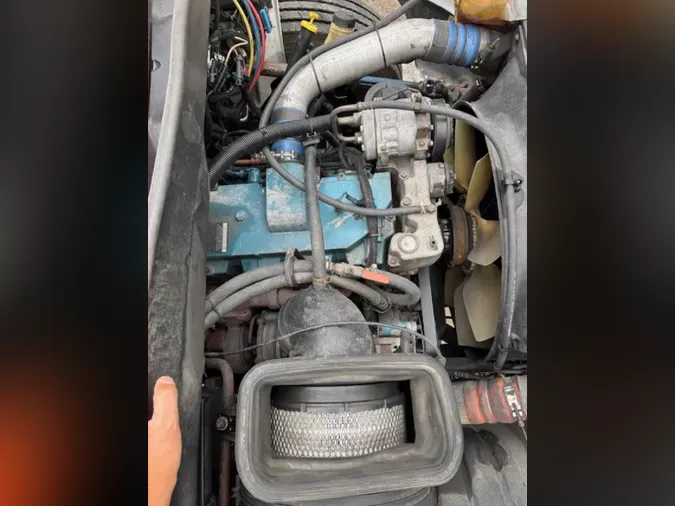 2004 INTERNATIONAL 4400