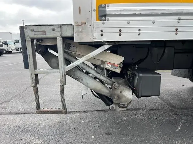 2019 Freightliner Business Class M2 106