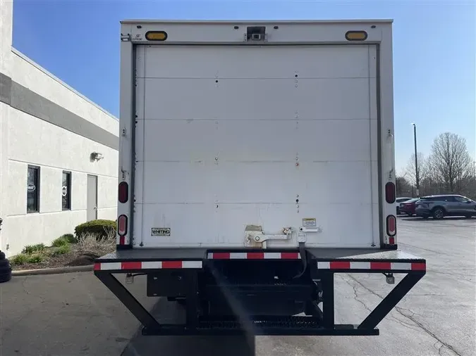 2019 HINO 195