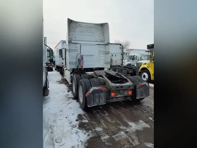 2020 VOLVO VNL64T-760