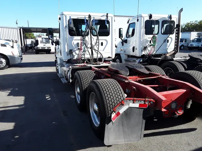 2019 FREIGHTLINER/MERCEDES CASCADIA 125