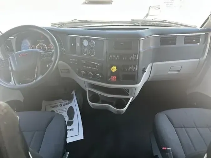 2022 Peterbilt 579