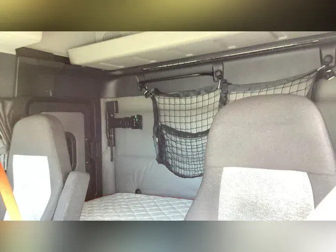 2021 Freightliner Cascadia 126