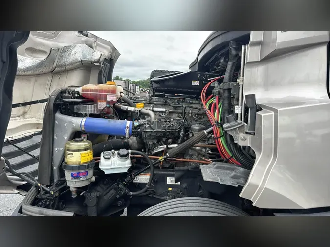 2023 Freightliner Cascadia 126