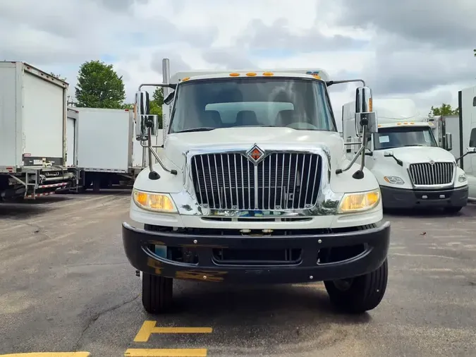 2017 NAVISTAR INTERNATIONAL 4300
