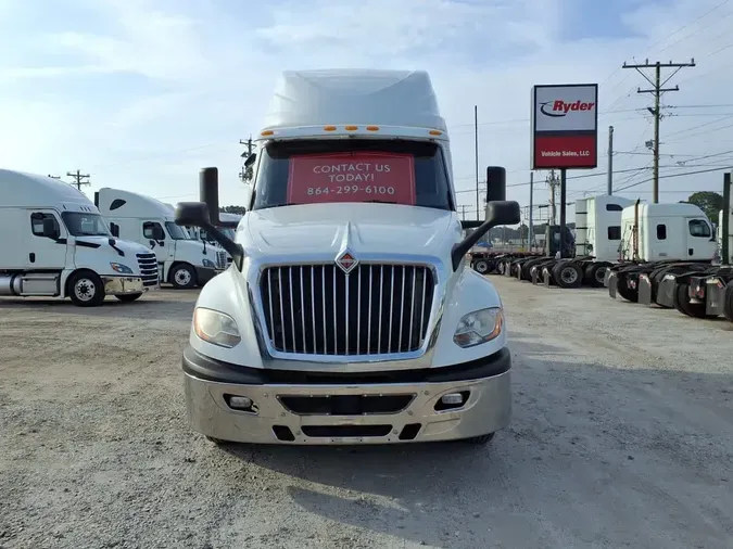 2019 NAVISTAR INTERNATIONAL LT625 SLPR CAB