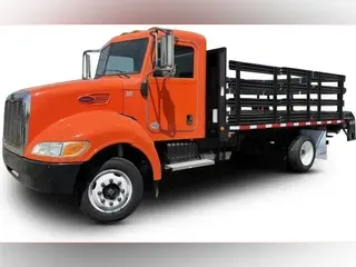 2014 Peterbilt 325