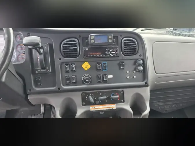 2019 FREIGHTLINER/MERCEDES M2 106