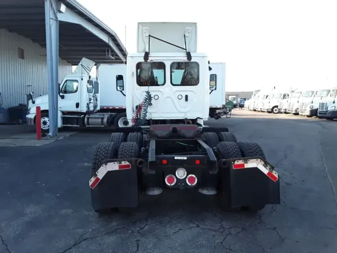 2019 FREIGHTLINER/MERCEDES CASCADIA 125