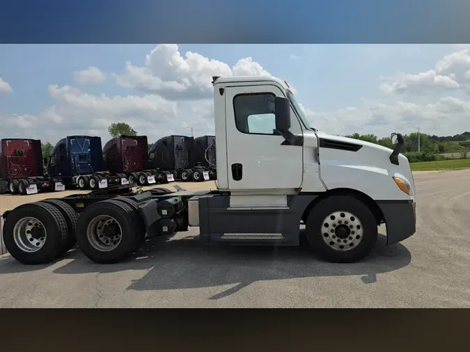 2019 Freightliner Cascadia 12628004a3910fe7af1a8490e6e27e12250