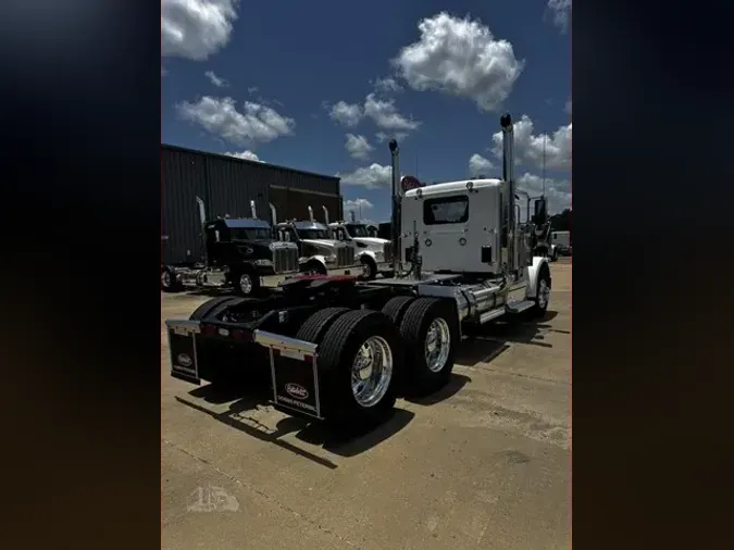 2027 PETERBILT 5892803df5d5d214aa4490315be547c81ae