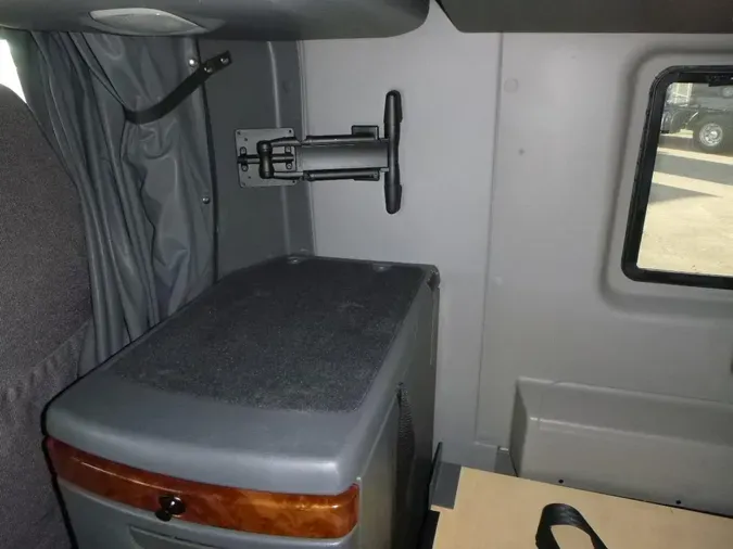 2022 International LT625