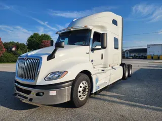 2019 NAVISTAR INTERNATIONAL LT625 SLPR CAB