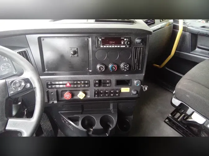 2023 Freightliner Cascadia 126