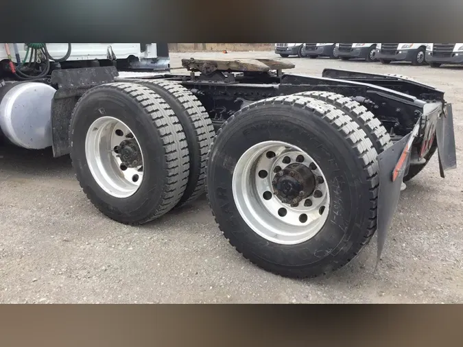 2020 Freightliner Cascadia 126