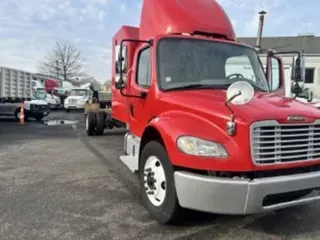 2020 FREIGHTLINER/MERCEDES M2 106