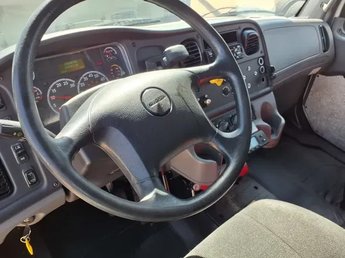 2018 FREIGHTLINER/MERCEDES M2 106