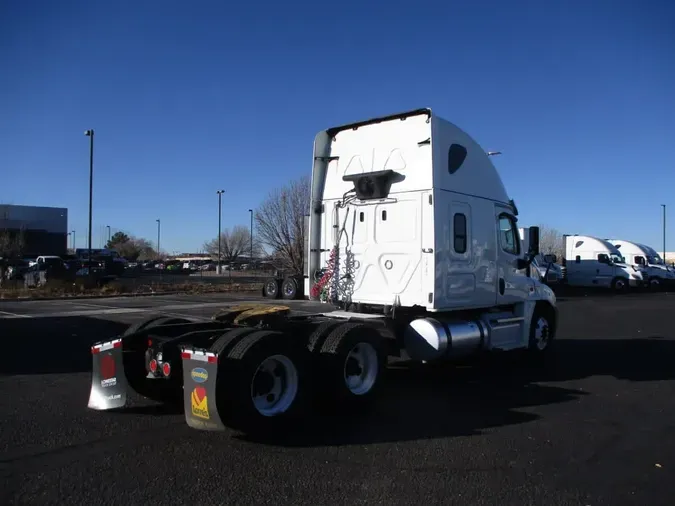 2020 FREIGHTLINER/MERCEDES CASCADIA 125