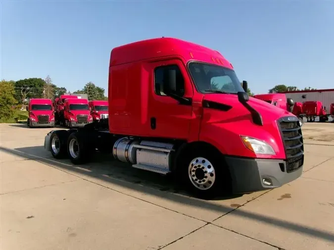 2020 FREIGHTLINER CA116