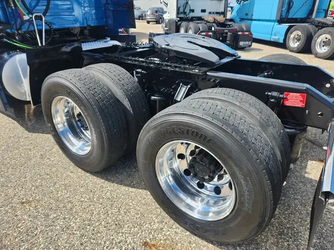 2025 VOLVO VNL64T860281a76fc835e74a9f505e3607f0cc099