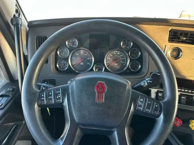 2022 Kenworth T680