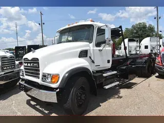 2006 MACK GRANITE CV713