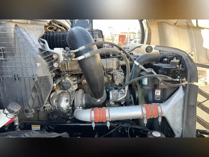 2025 Freightliner Cascadia 126